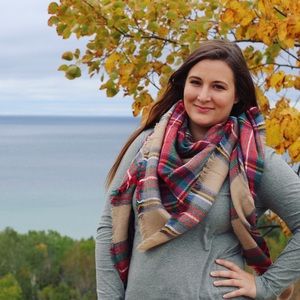 Meet your Posher, Emma leigh